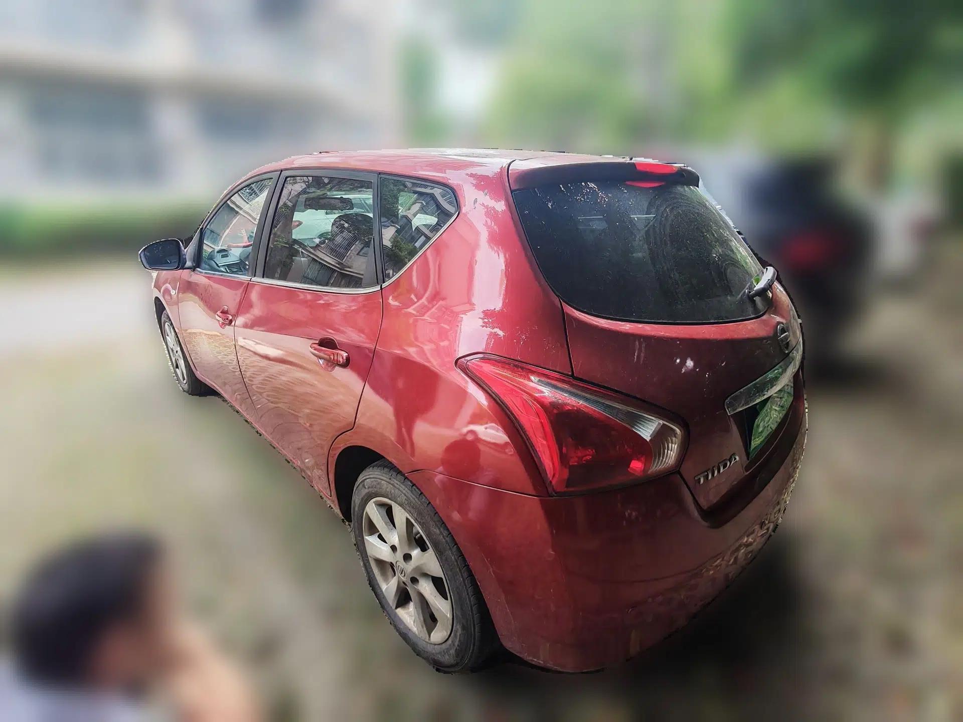 Nissan Tiida 2011 1.6L CVT Smart Version — миниатюра 4