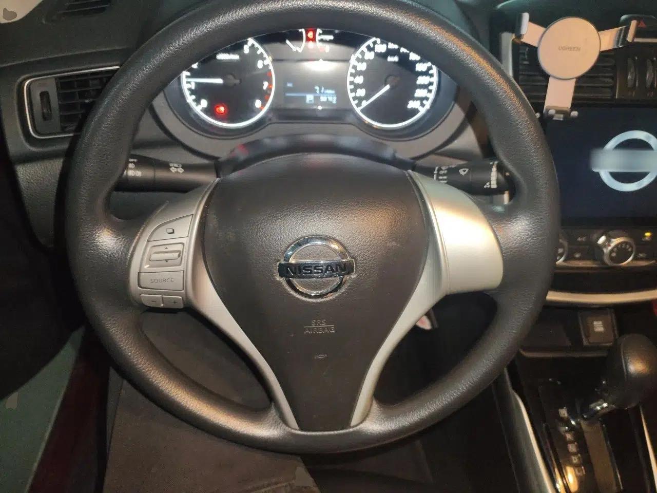 Nissan Tiida 2016 1.6L CVT Cool Dynamic Edition — миниатюра 11