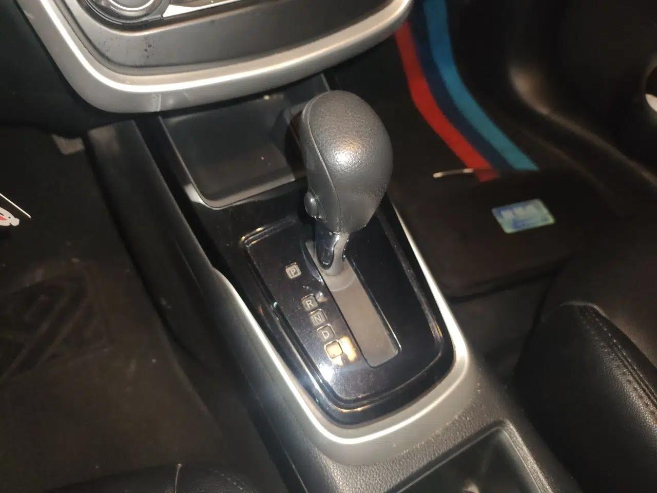 Nissan Tiida 2016 1.6L CVT Cool Dynamic Edition — миниатюра 15