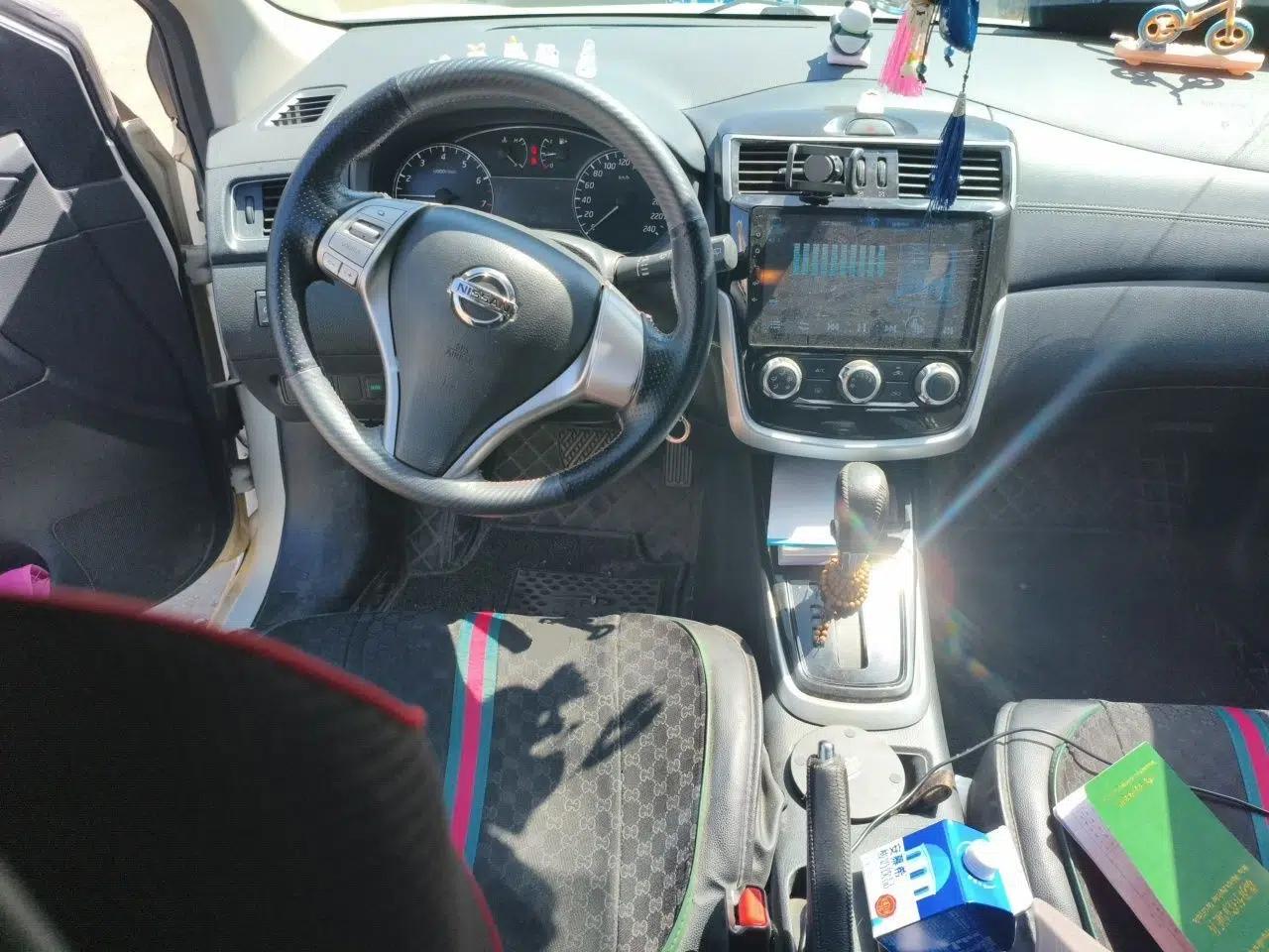 Nissan Tiida 2016 1.6L CVT Cool Dynamic Edition — миниатюра 11