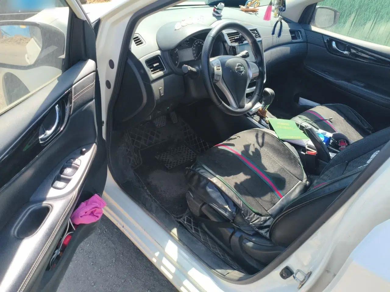 Nissan Tiida 2016 1.6L CVT Cool Dynamic Edition — миниатюра 17