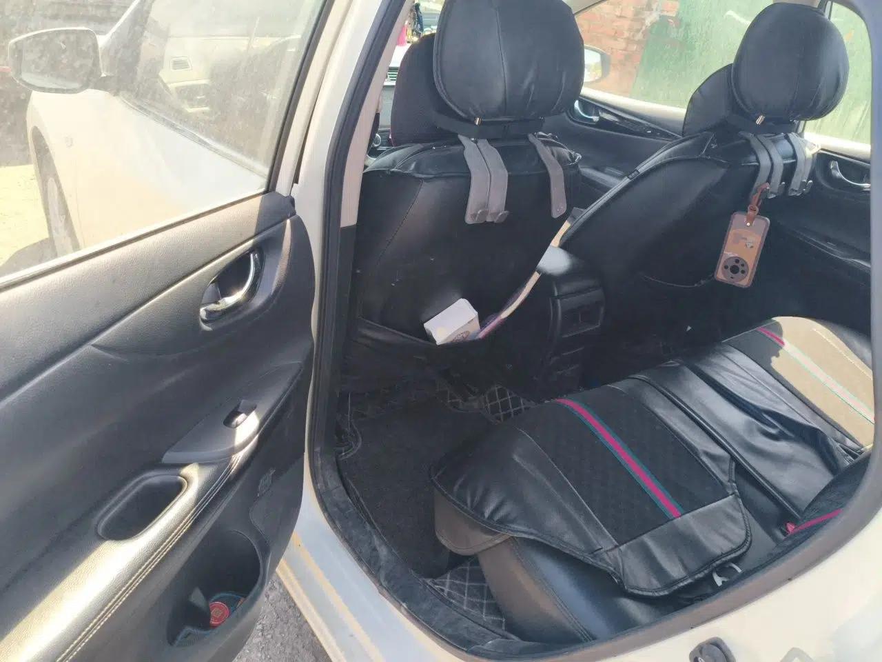 Nissan Tiida 2016 1.6L CVT Cool Dynamic Edition — миниатюра 18