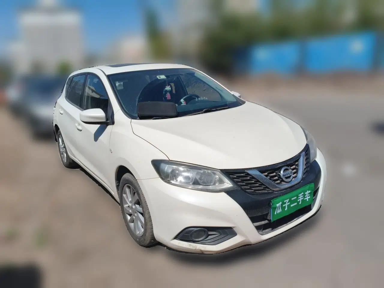 Nissan Tiida 2016 1.6L CVT Cool Dynamic Edition — миниатюра 3