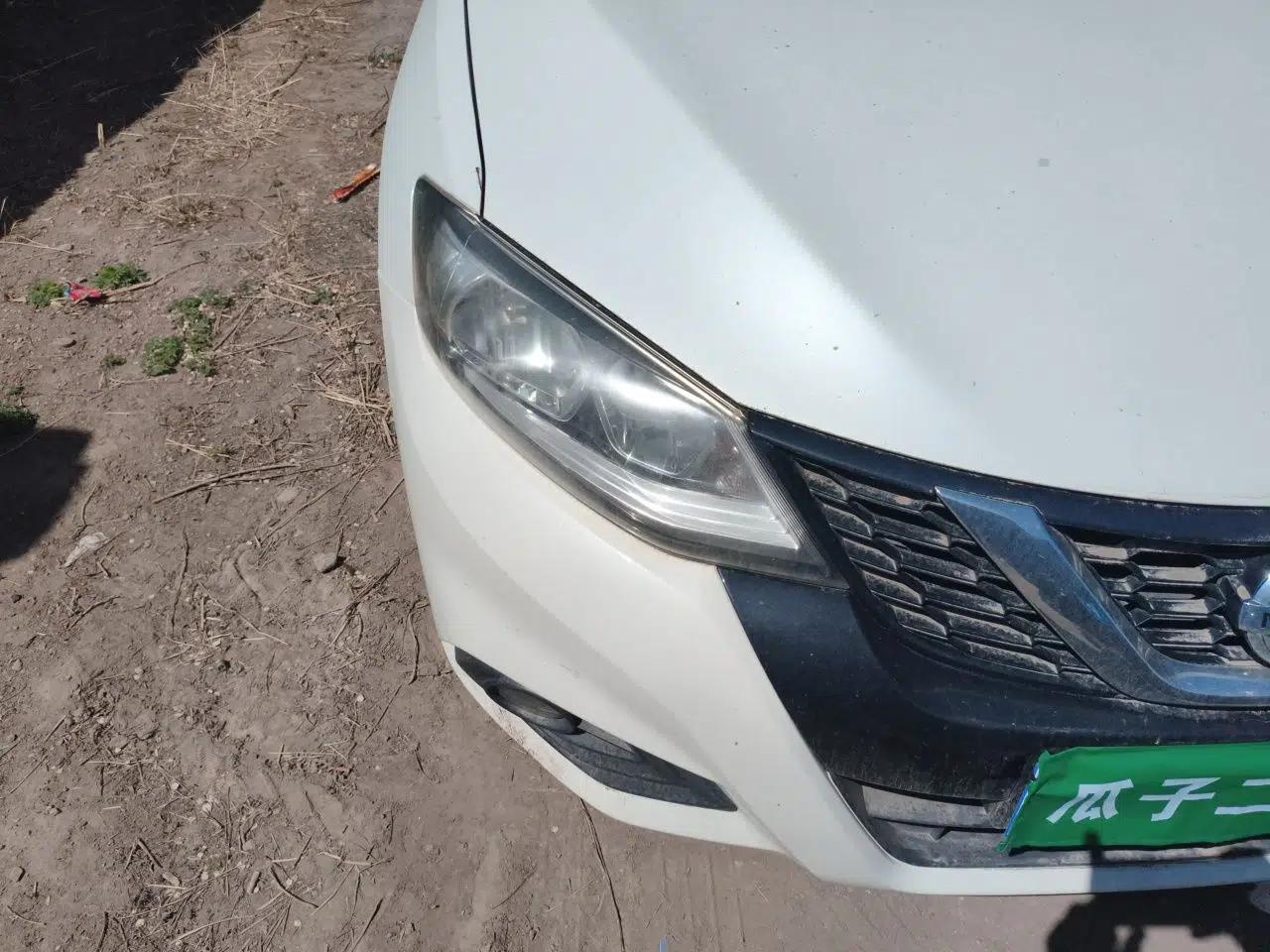Nissan Tiida 2016 1.6L CVT Cool Dynamic Edition — миниатюра 7