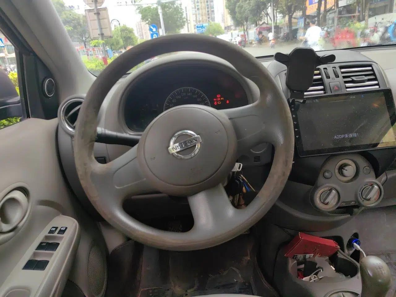 Nissan Sunny 2011 1.5XE Manual Comfort Edition — миниатюра 11