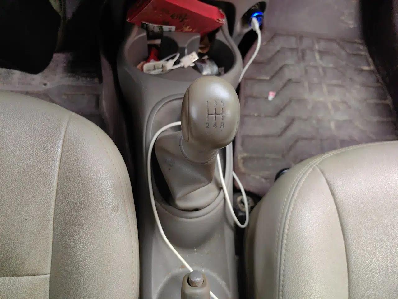 Nissan Sunny 2011 1.5XE Manual Comfort Edition — миниатюра 15