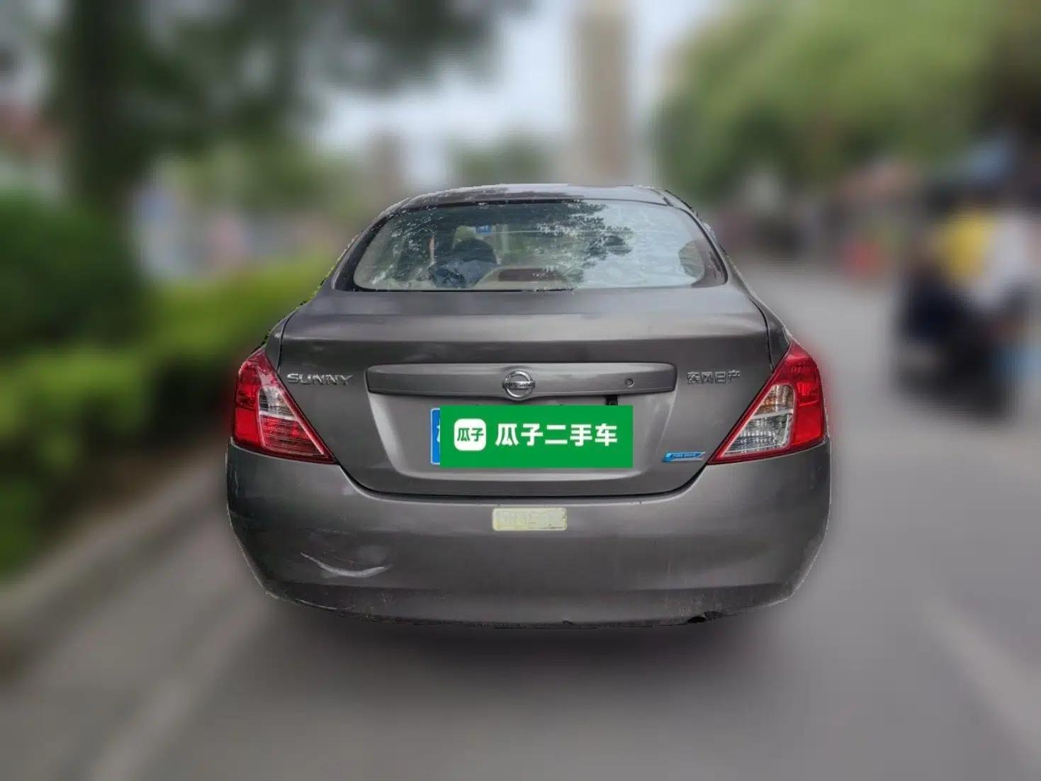 Nissan Sunny 2011 1.5XE Manual Comfort Edition — миниатюра 5