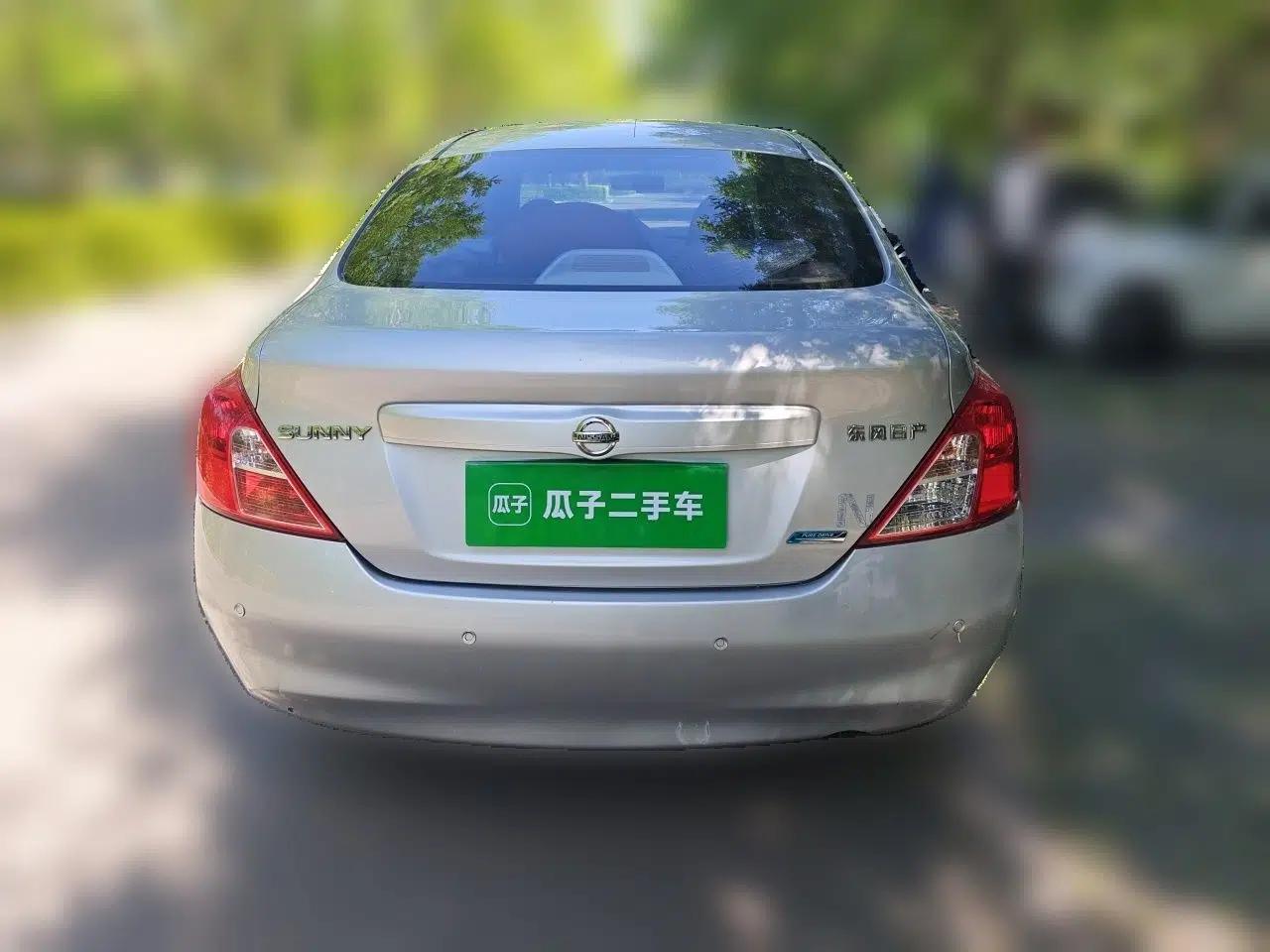 Nissan Sunny 2011 1.5XE Manual Comfort Edition — миниатюра 5