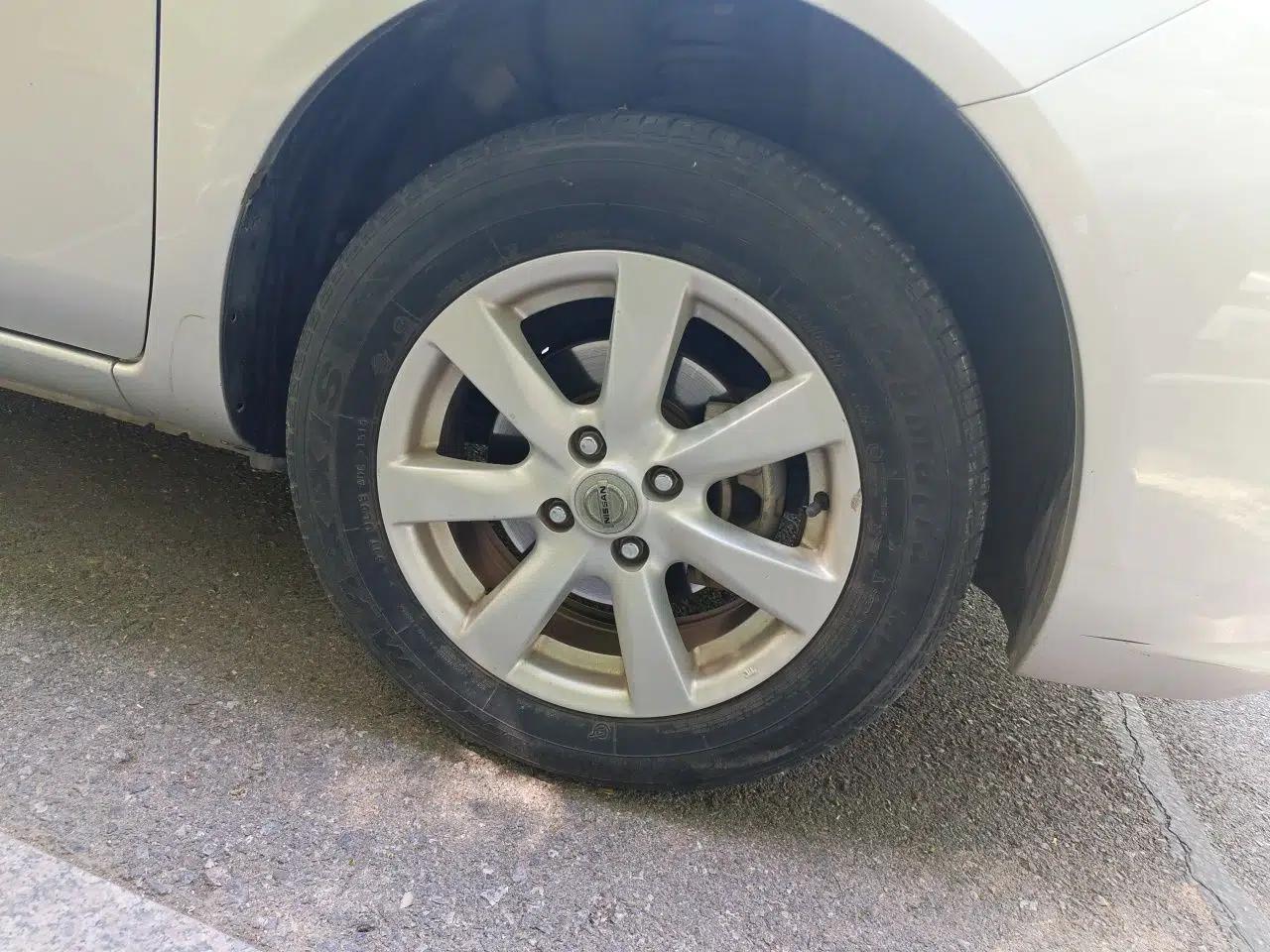 Nissan Sunny 2011 1.5XE Manual Comfort Edition — миниатюра 8