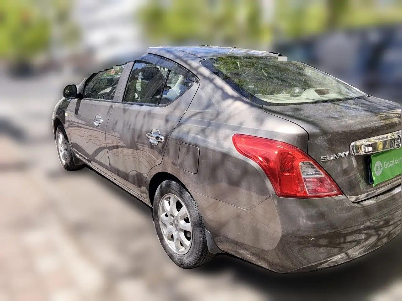 Nissan Sunny 2011 1.5XE CVT Comfort Edition — миниатюра 4