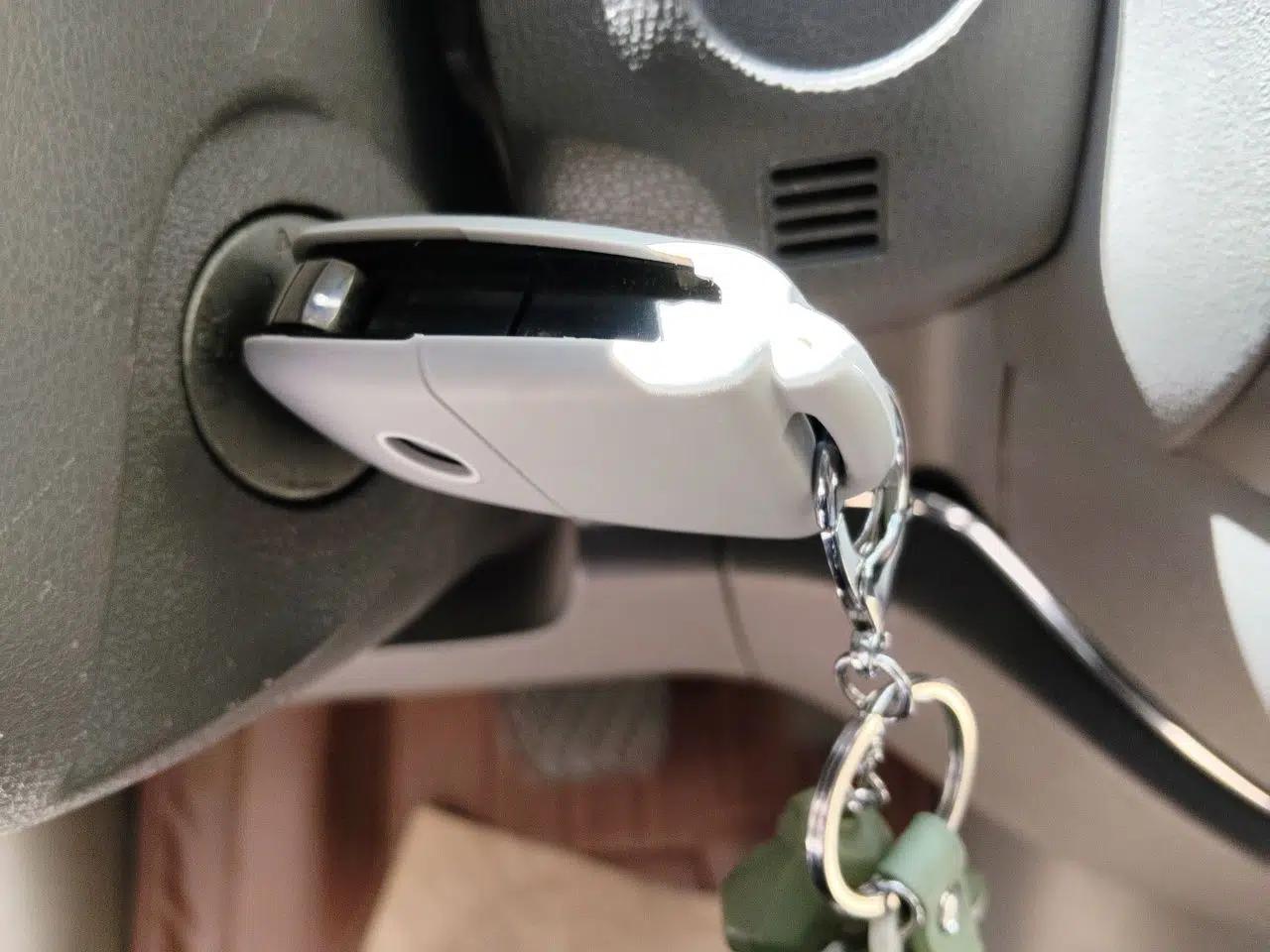 Nissan Sunny 2011 1.5XE CVT Comfort Edition — миниатюра 9