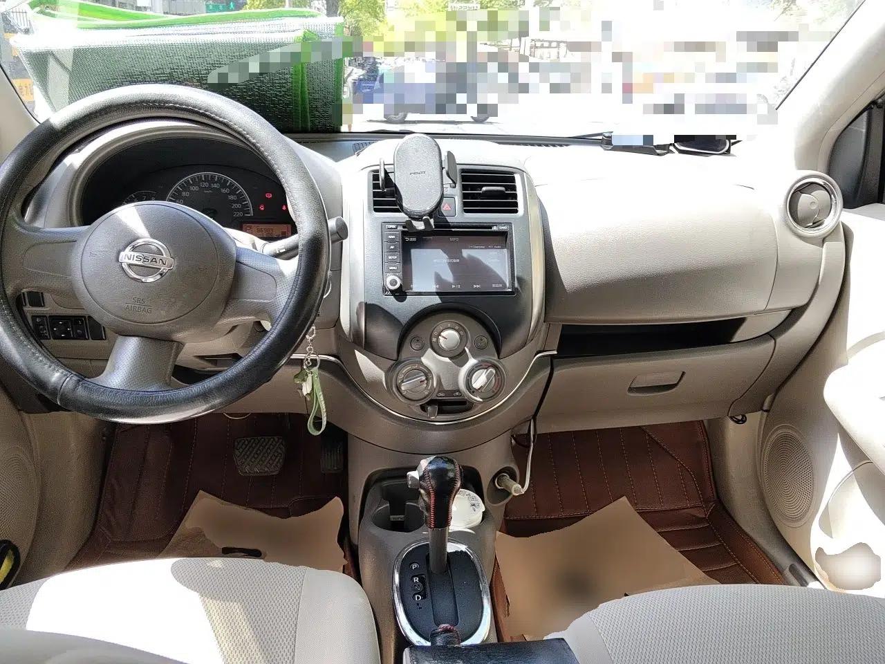 Nissan Sunny 2011 1.5XE CVT Comfort Edition — миниатюра 10