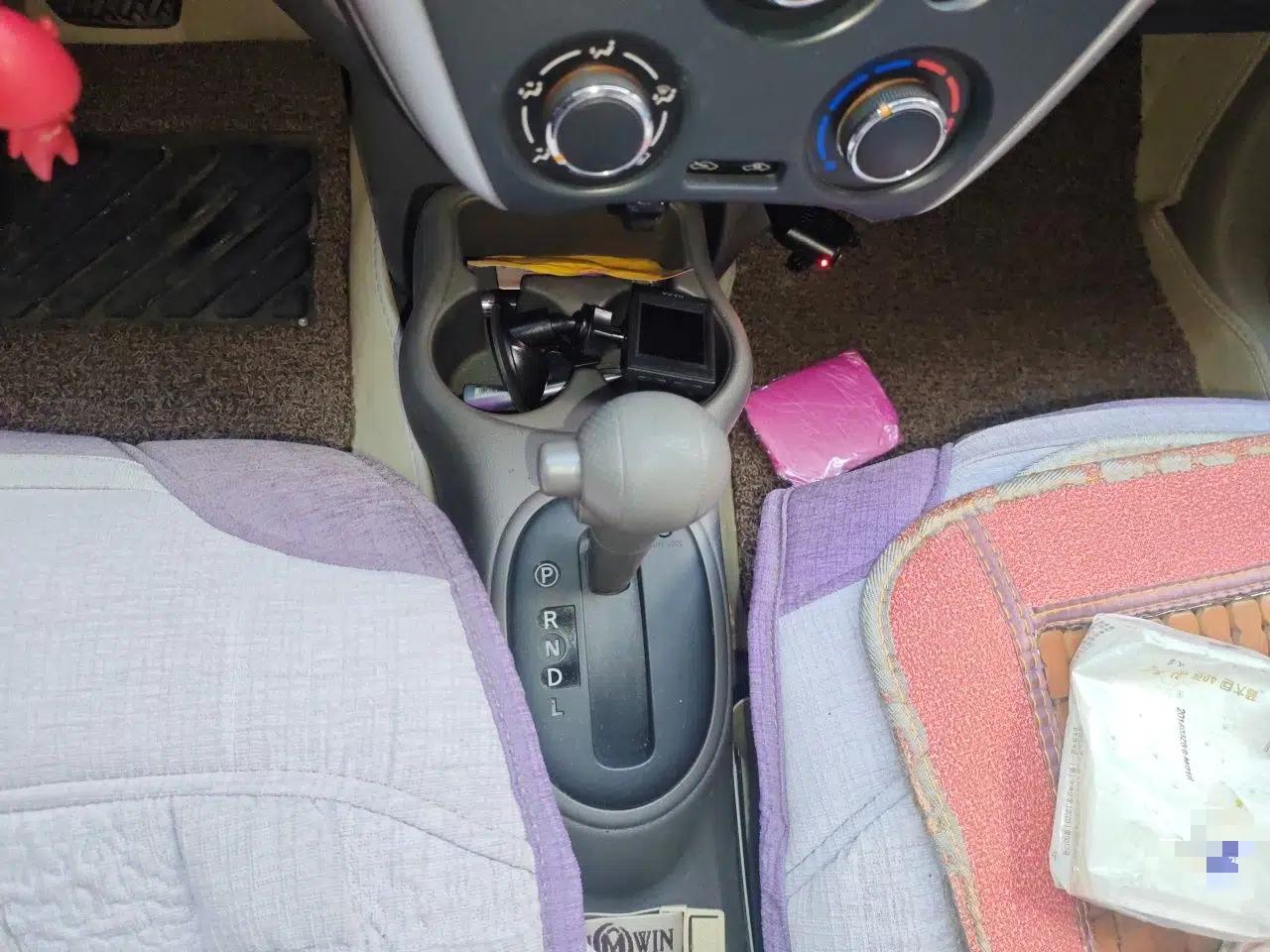 Nissan Sunny 2015 1.5XE CVT Comfort Edition — миниатюра 15