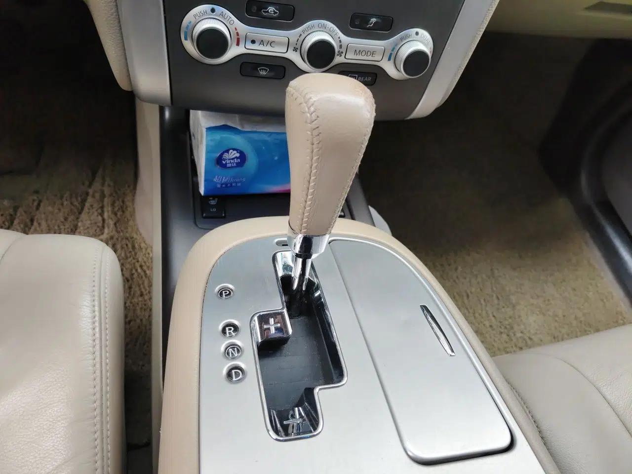 Nissan Murano 2013 3.5L CVT Glory Edition — миниатюра 15