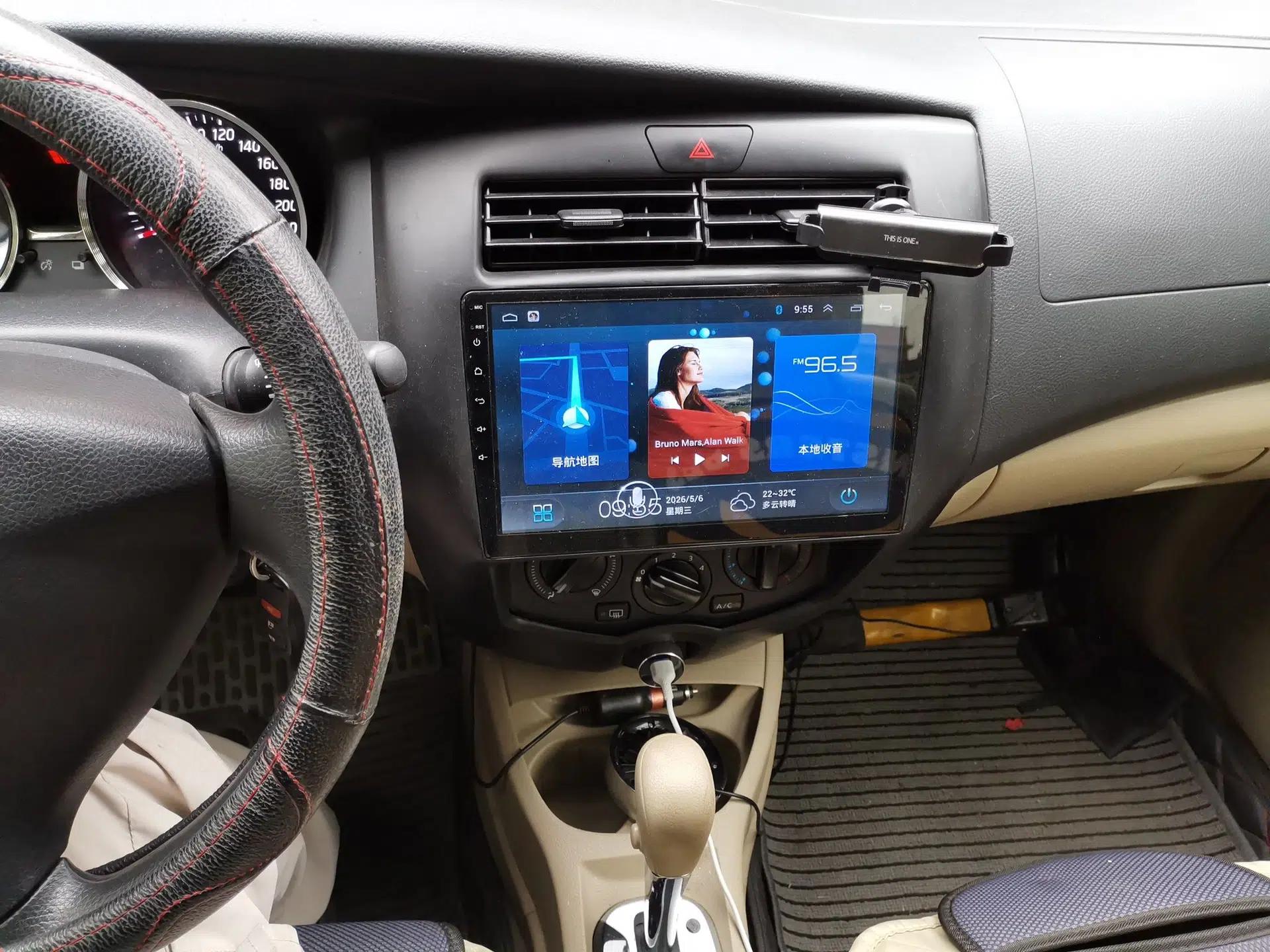 Nissan Livina 2015 1.6XE CVT Comfort Edition — миниатюра 14