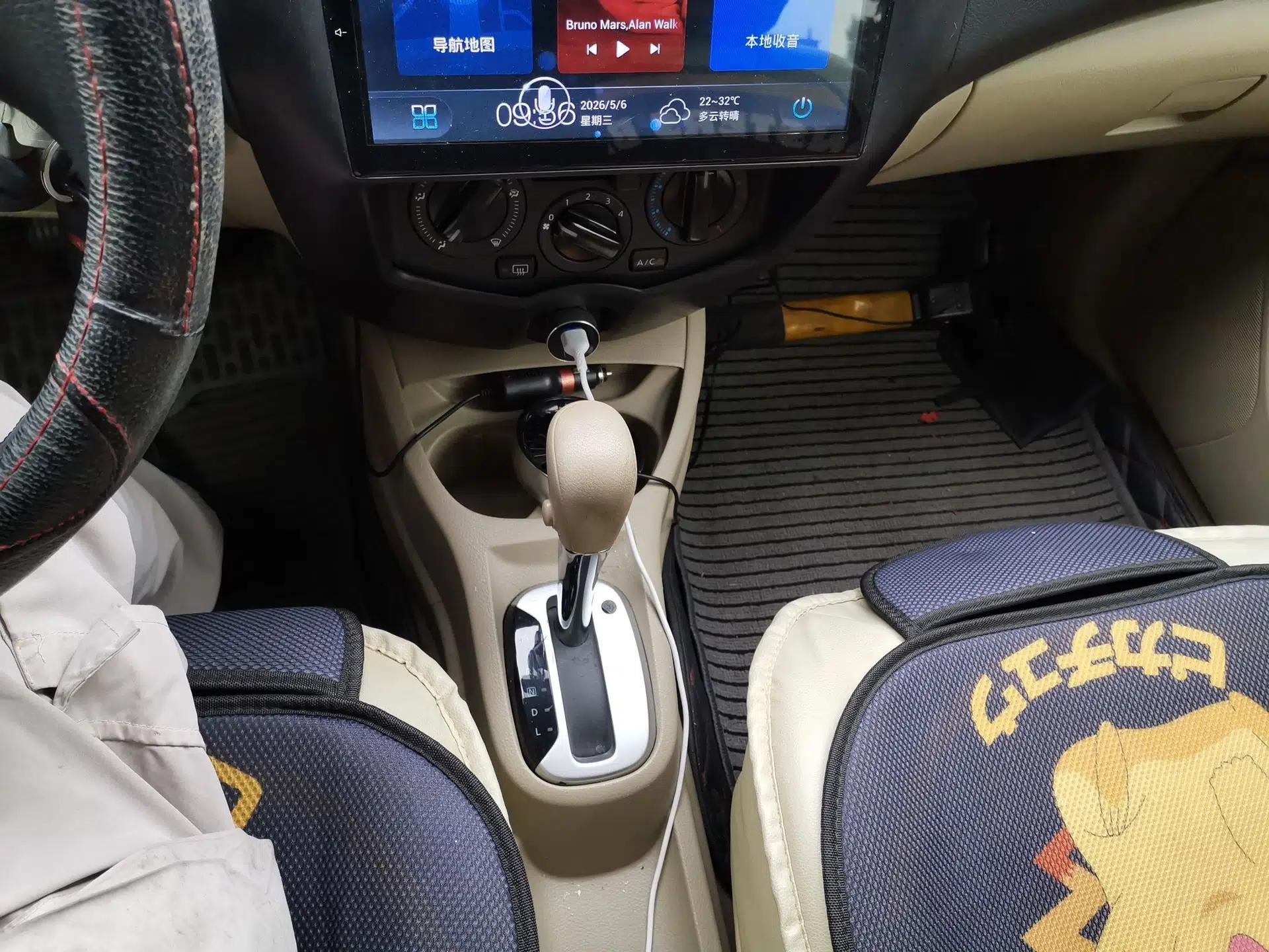 Nissan Livina 2015 1.6XE CVT Comfort Edition — миниатюра 15