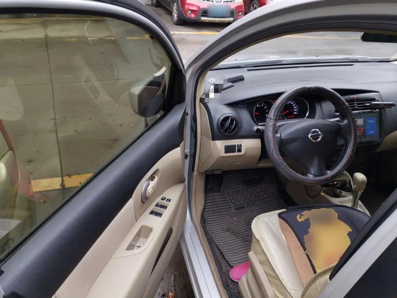 Nissan Livina 2015 1.6XE CVT Comfort Edition — миниатюра 17