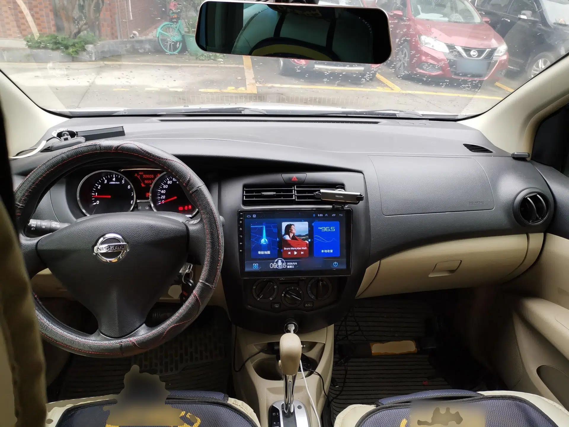 Nissan Livina 2015 1.6XE CVT Comfort Edition — миниатюра 10