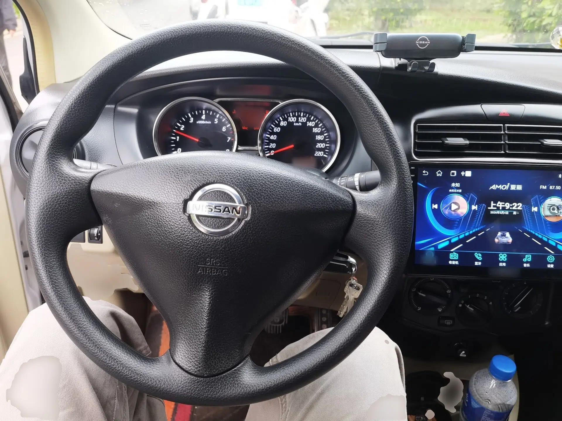 Nissan Livina 2013 1.6XE Manual Comfort Edition — миниатюра 11