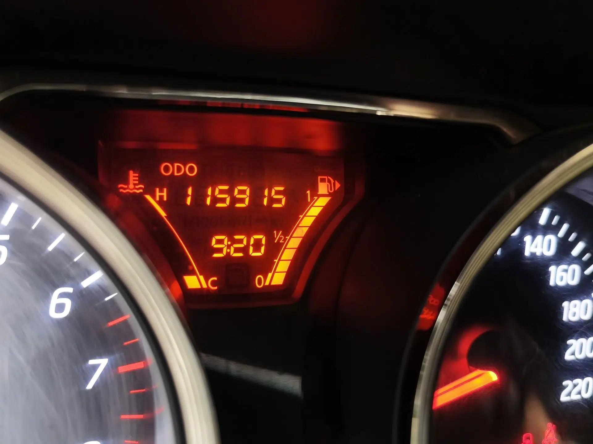 Nissan Livina 2013 1.6XE Manual Comfort Edition — миниатюра 13