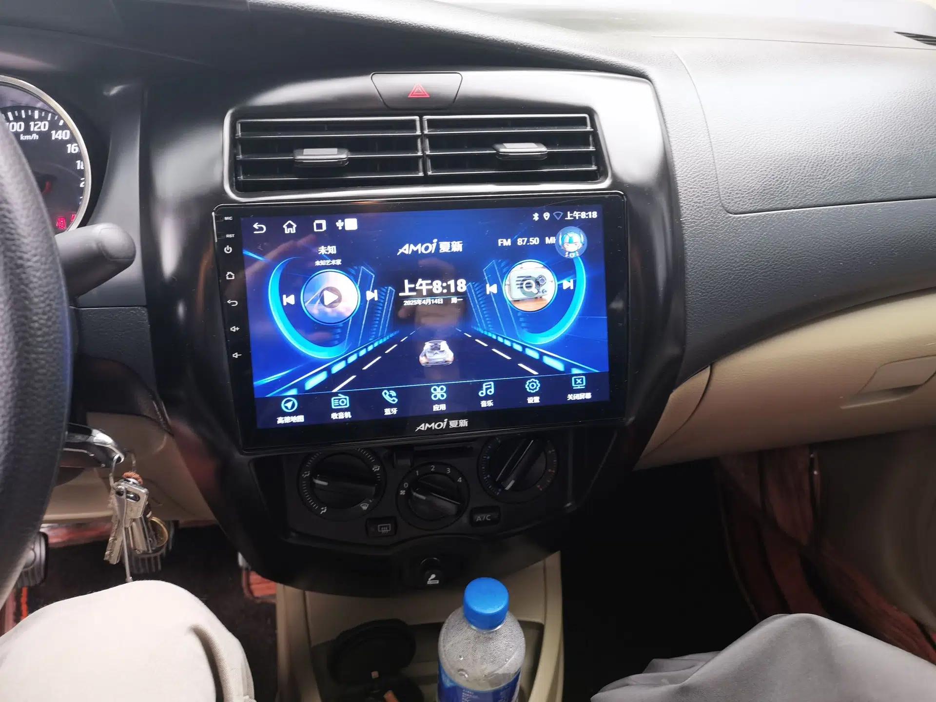 Nissan Livina 2013 1.6XE Manual Comfort Edition — миниатюра 14
