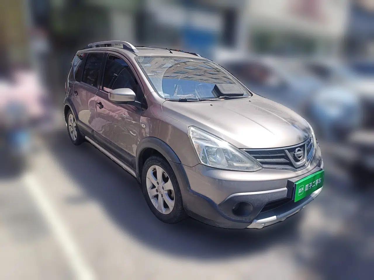 Nissan Livina 2013 JINRUI 1.6XV CVT Luxury Edition — миниатюра 3