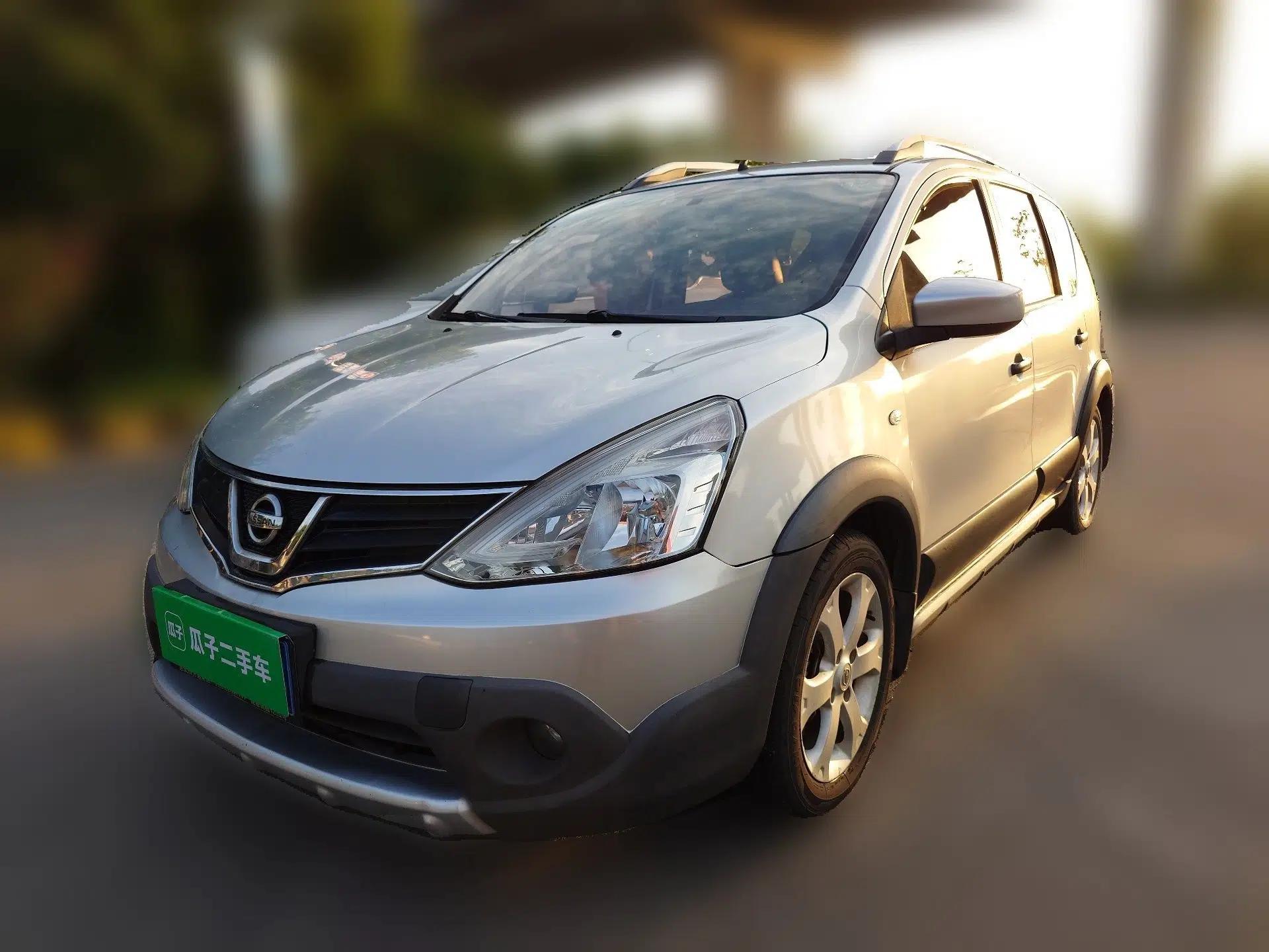Nissan Livina 2013 JINRUI 1.6XV CVT Luxury Edition — миниатюра 1