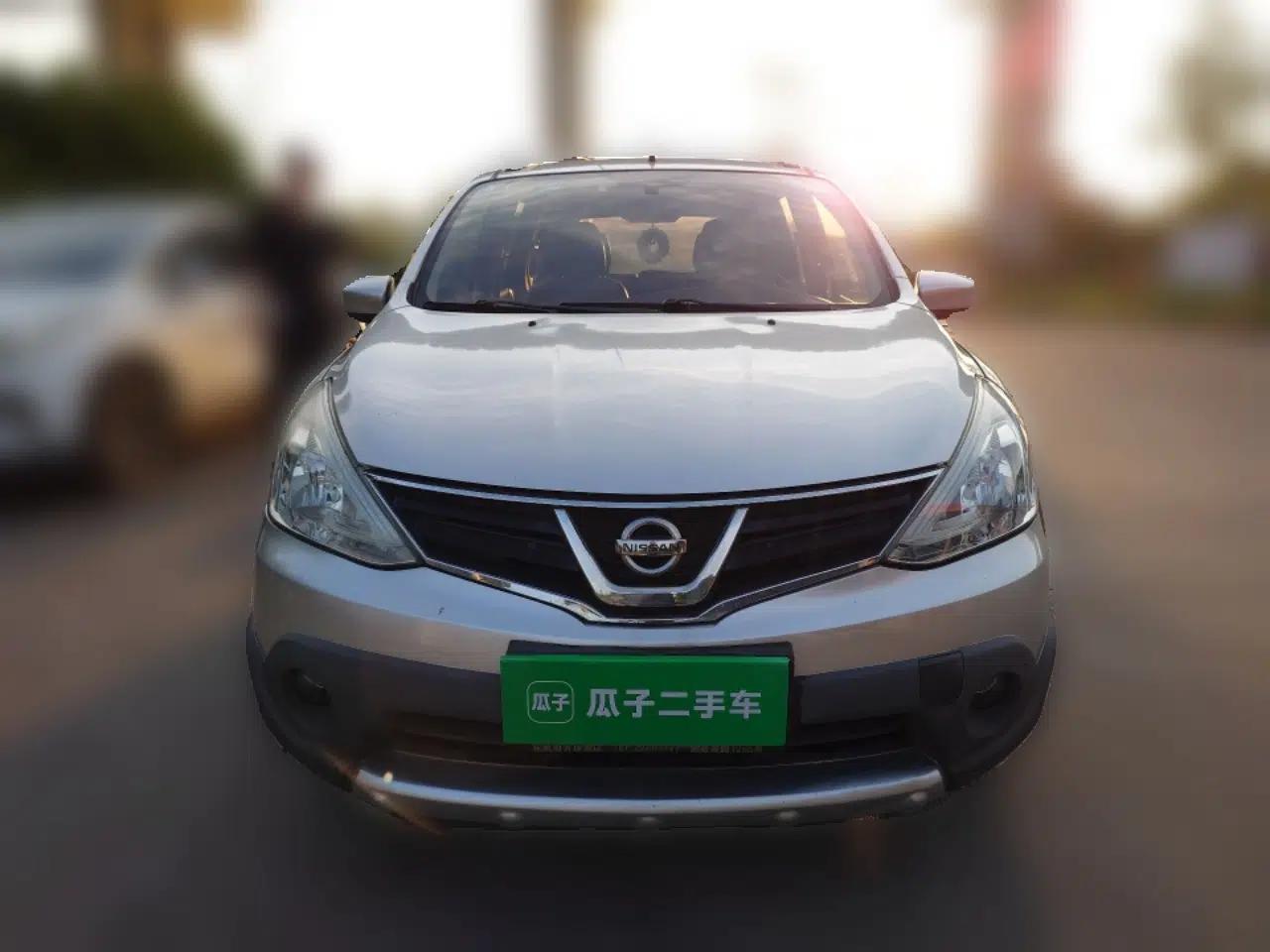 Nissan Livina 2013 JINRUI 1.6XV CVT Luxury Edition — миниатюра 2