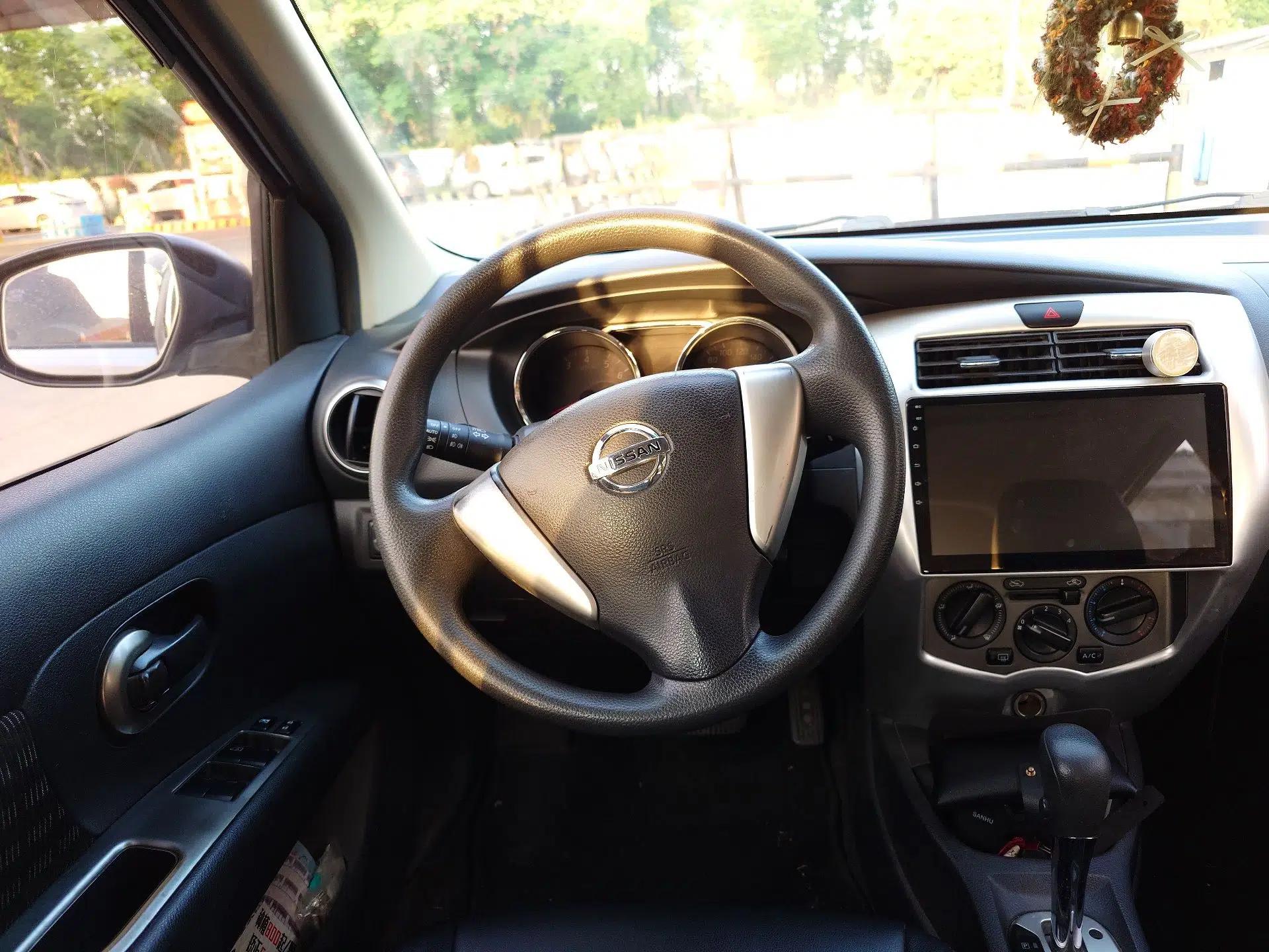 Nissan Livina 2013 JINRUI 1.6XV CVT Luxury Edition — миниатюра 11