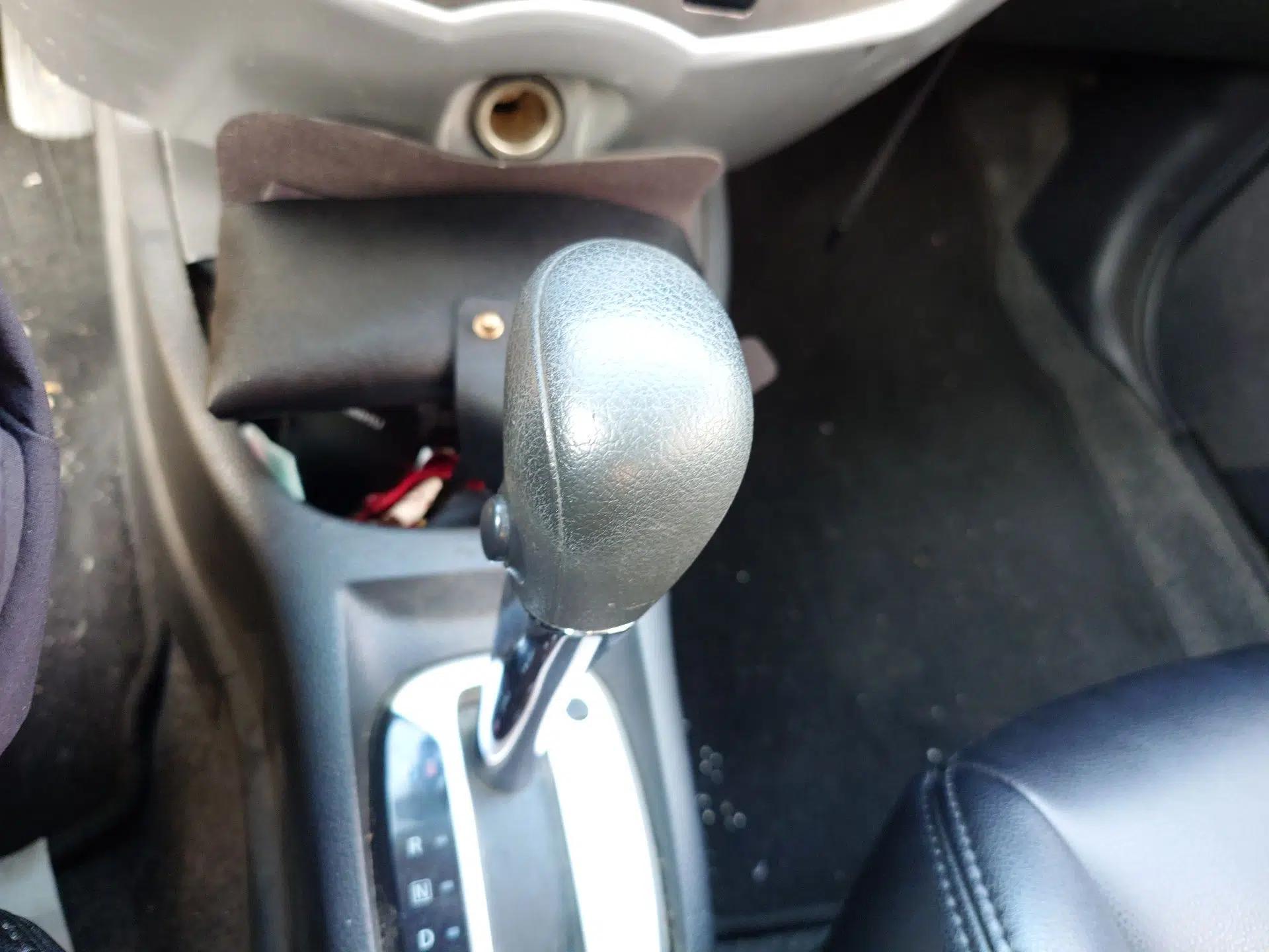 Nissan Livina 2013 JINRUI 1.6XV CVT Luxury Edition — миниатюра 15