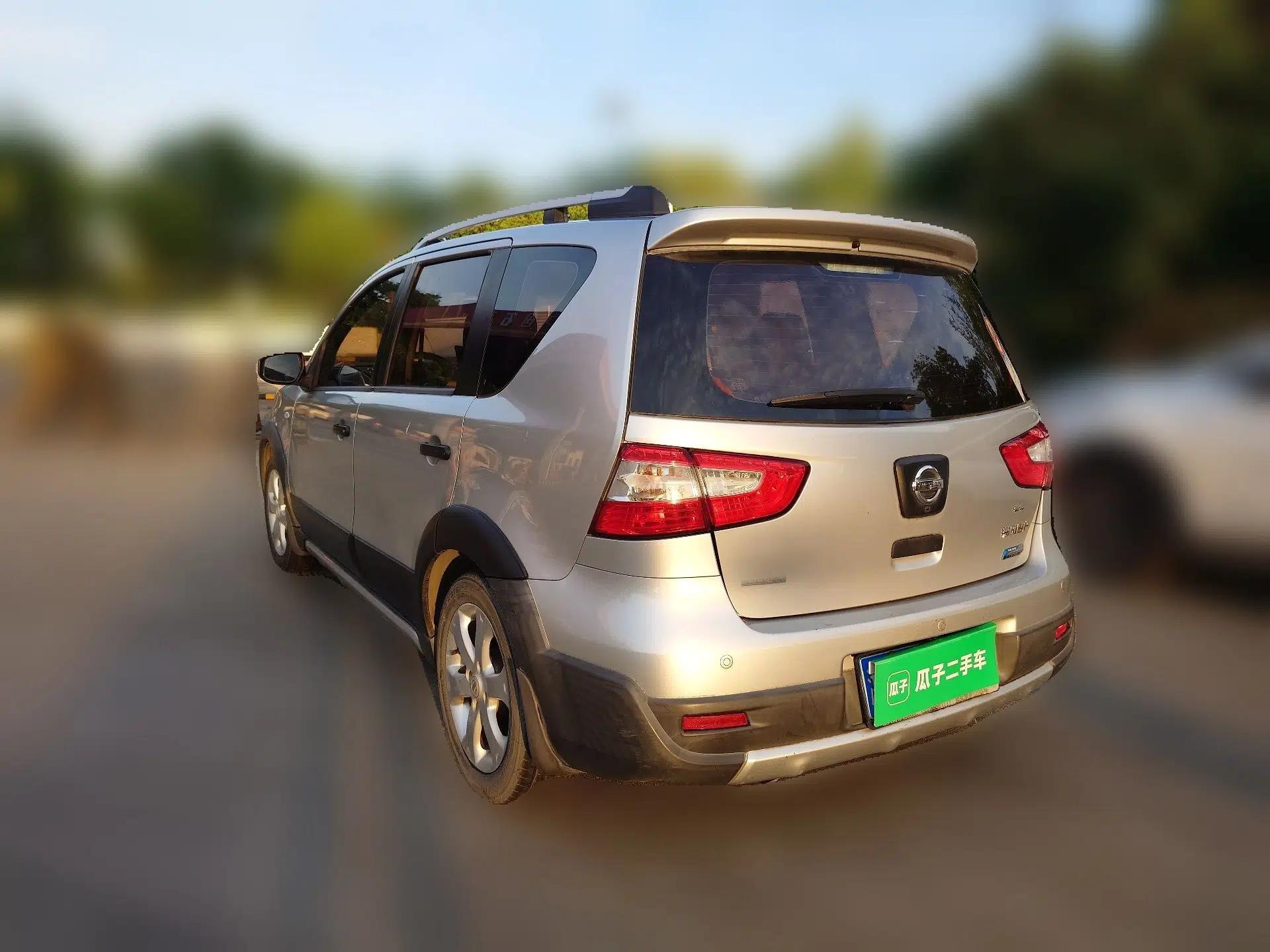 Nissan Livina 2013 JINRUI 1.6XV CVT Luxury Edition — миниатюра 4