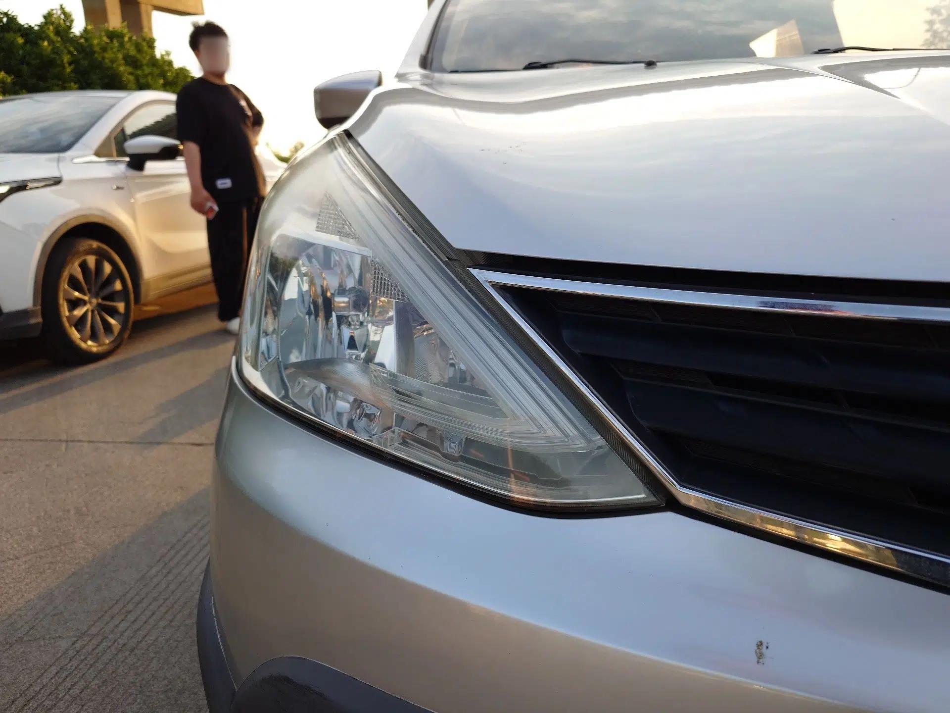 Nissan Livina 2013 JINRUI 1.6XV CVT Luxury Edition — миниатюра 7