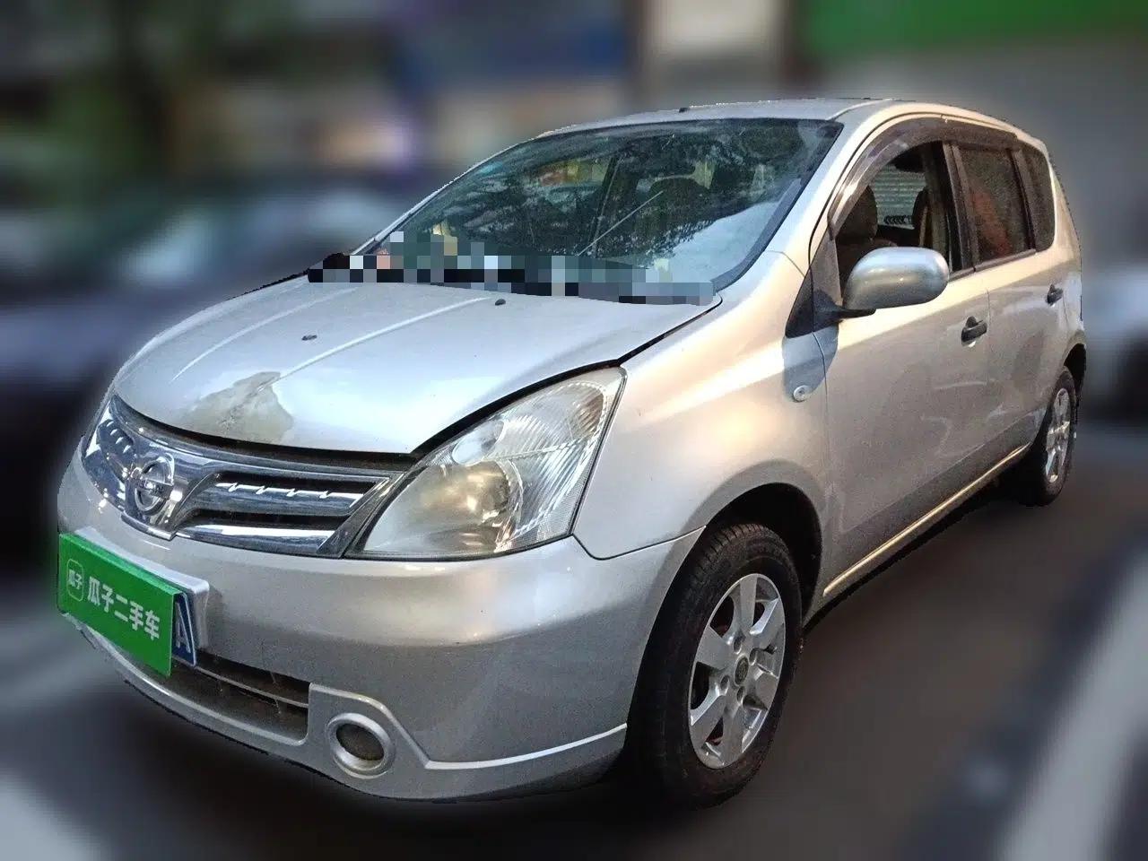 Nissan Livina 2010 Jingyue Edition 1.6L Automatic All-in-One Model — миниатюра 1