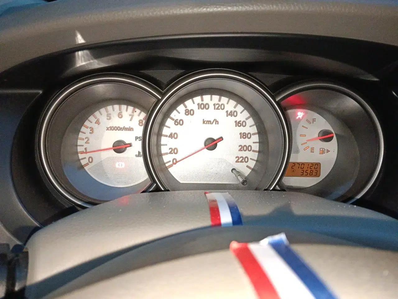 Nissan Livina 2010 Jingyue Edition 1.6L Automatic All-in-One Model — миниатюра 12