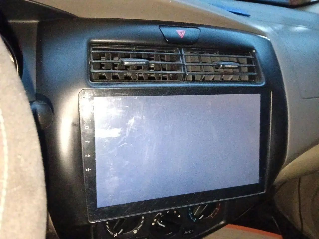 Nissan Livina 2010 Jingyue Edition 1.6L Automatic All-in-One Model — миниатюра 14