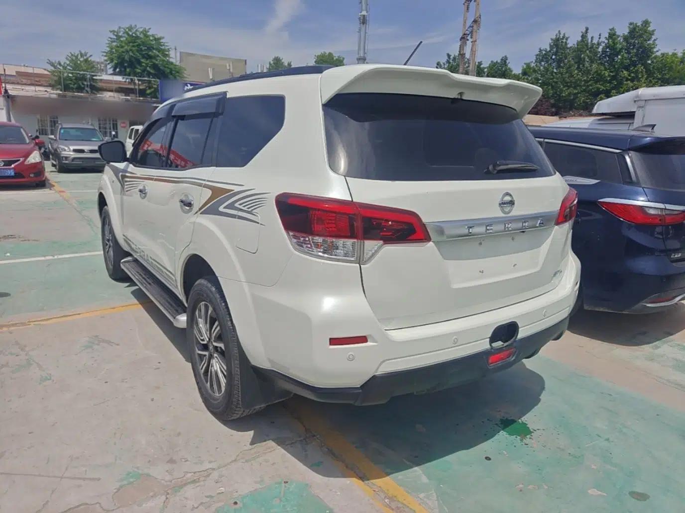 Nissan Terra 2020 2.5L XL Upper 4WD Automatic Four-Wheel Drive Luxury Edition — миниатюра 4