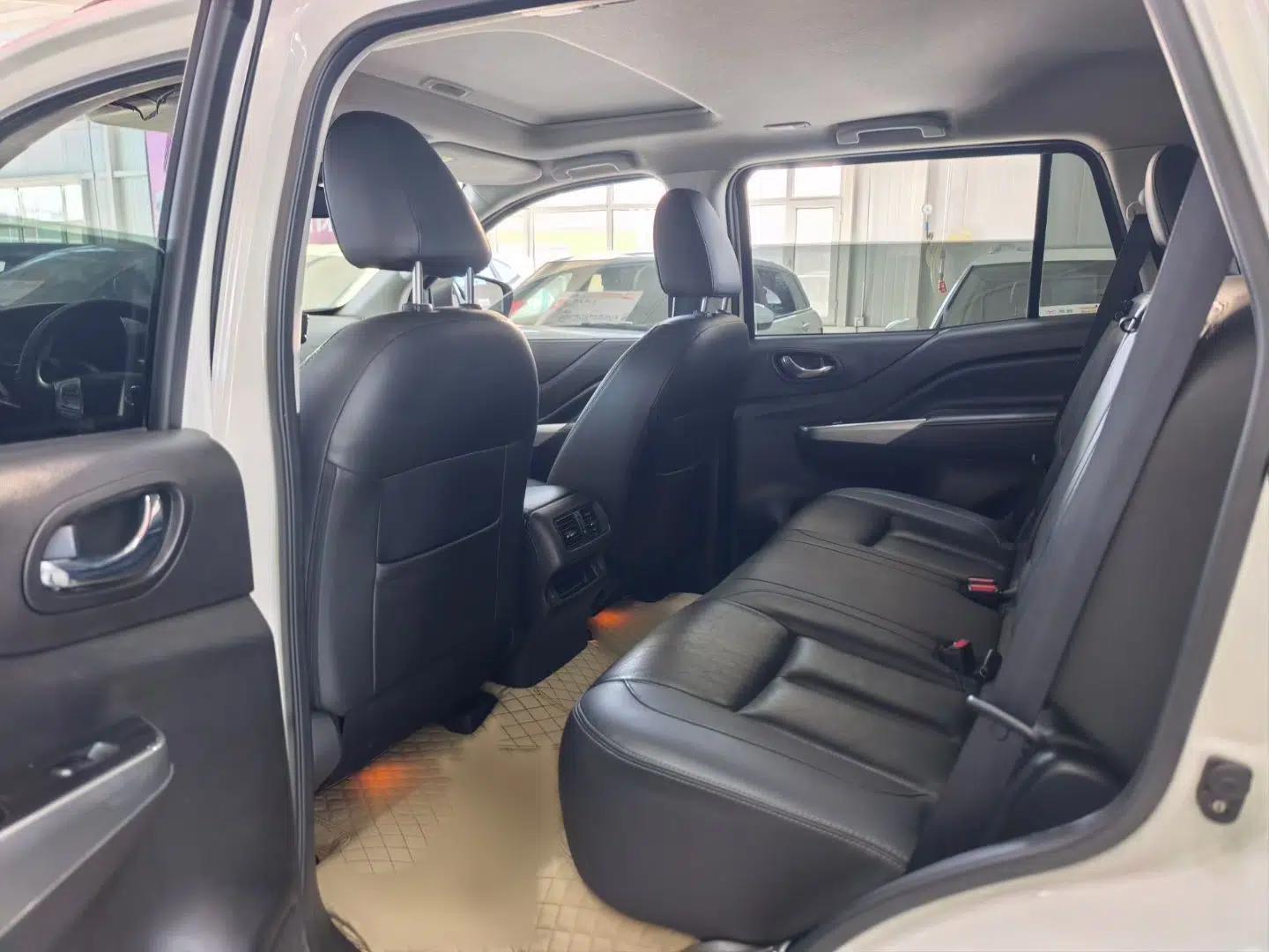 Nissan Terra 2020 2.5L XV 4WD Automatic Four-Wheel Drive Flagship Edition — миниатюра 13