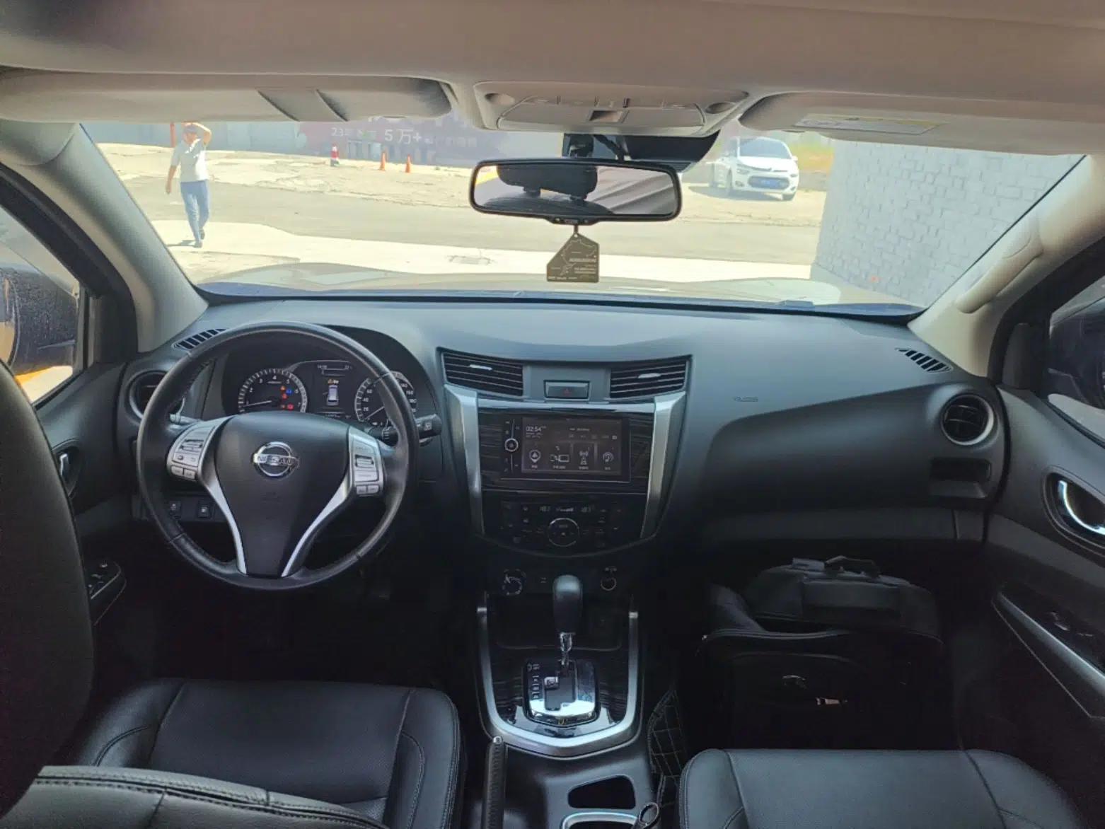 Nissan Terra 2018 2.5L Automatic 4x4 Flagship Edition — миниатюра 12