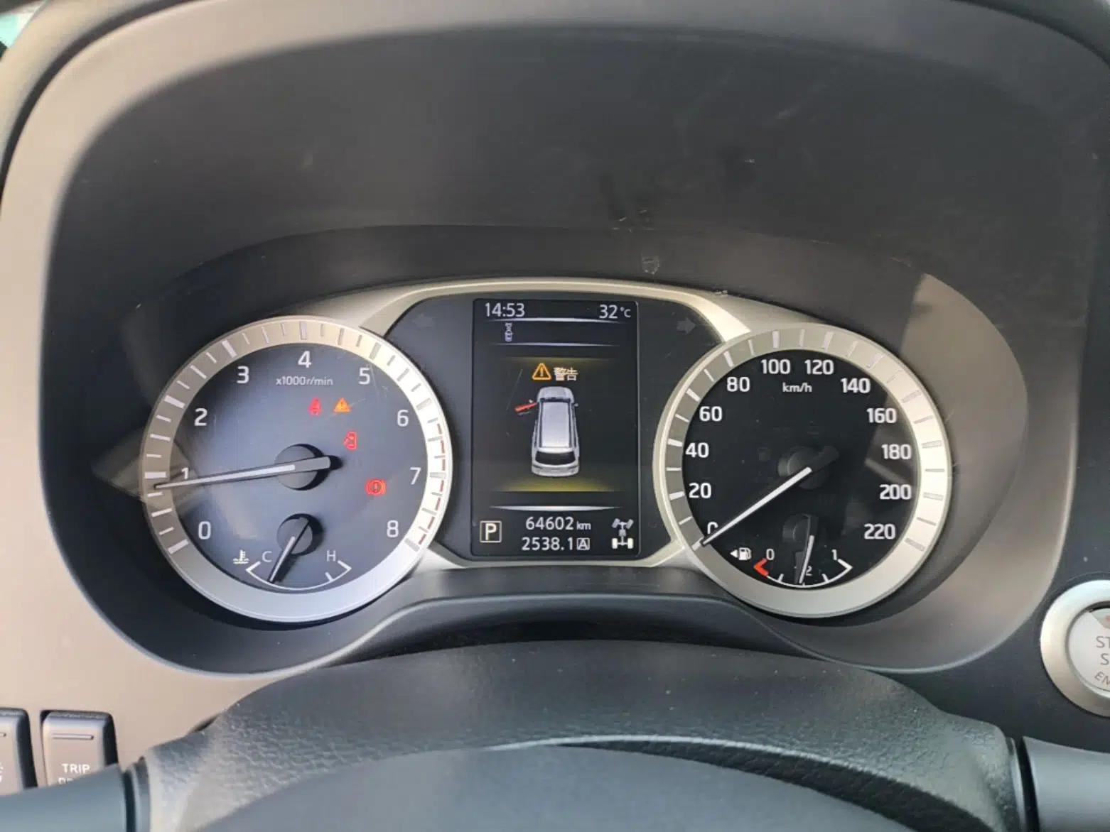 Nissan Terra 2018 2.5L Automatic 4x4 Flagship Edition — миниатюра 14