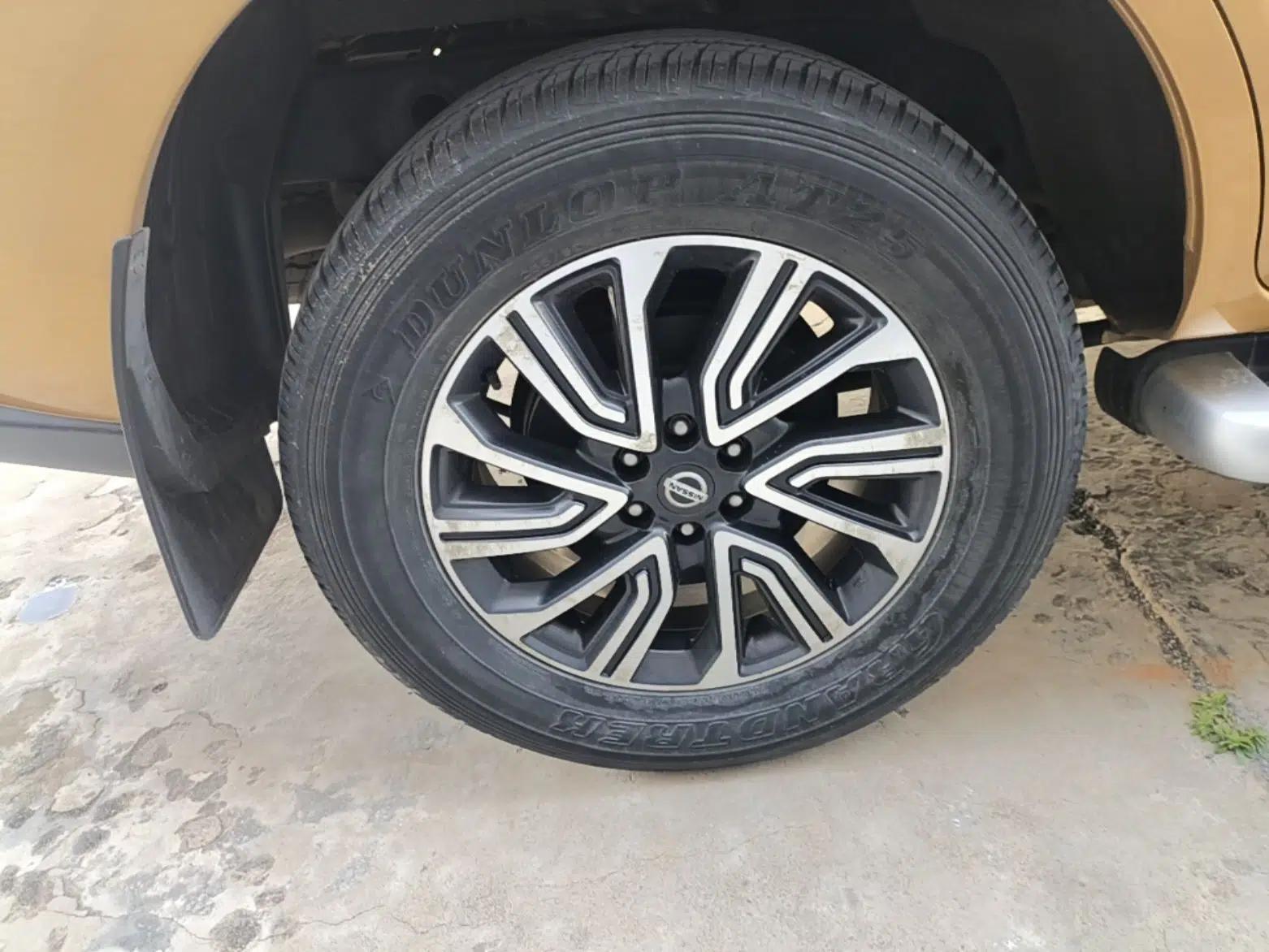 Nissan Terra 2018 2.5L Automatic 4x4 Flagship Edition — миниатюра 10