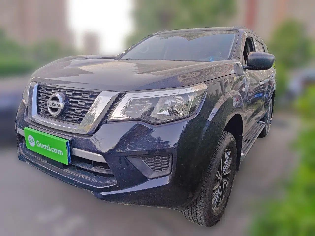Nissan Terra 2018 2.5L Manual Two-Wheel Drive Elite Edition — миниатюра 1