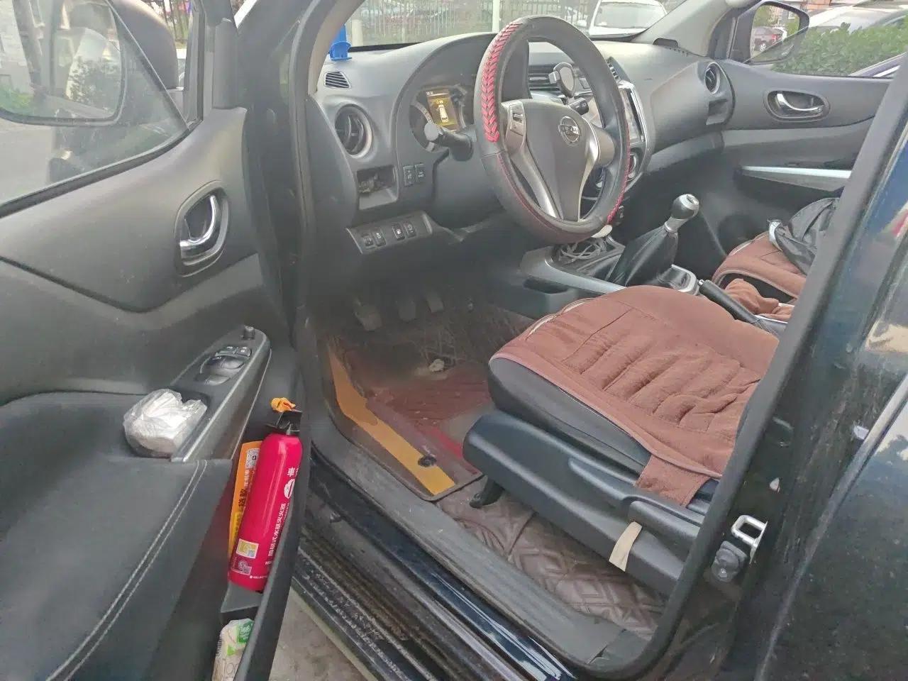 Nissan Terra 2018 2.5L Manual Two-Wheel Drive Elite Edition — миниатюра 17