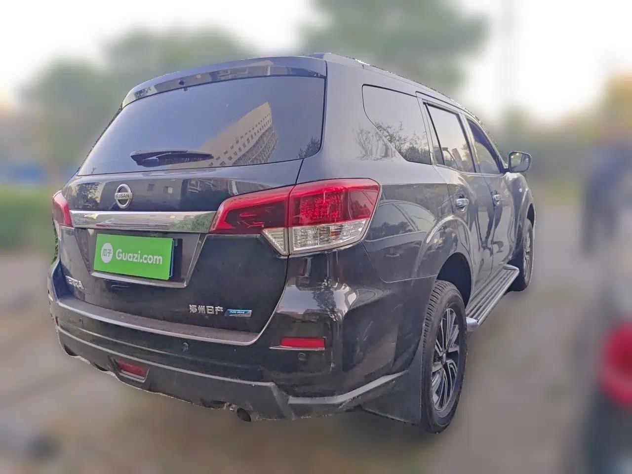 Nissan Terra 2018 2.5L Manual Two-Wheel Drive Elite Edition — миниатюра 6