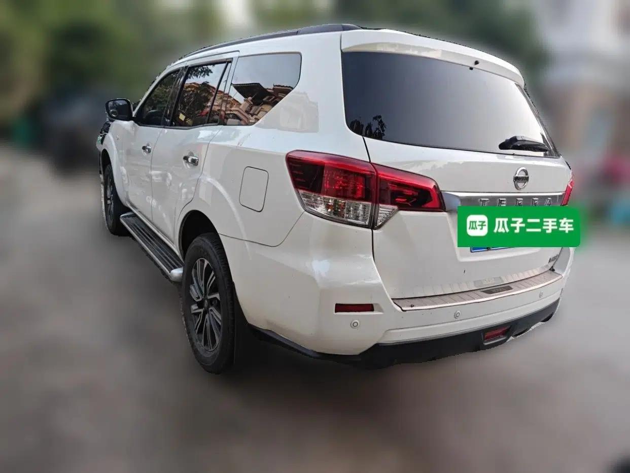 Nissan Terra 2020 2.5L XL Upper Automatic Two-Wheel Drive Luxury Edition — миниатюра 4