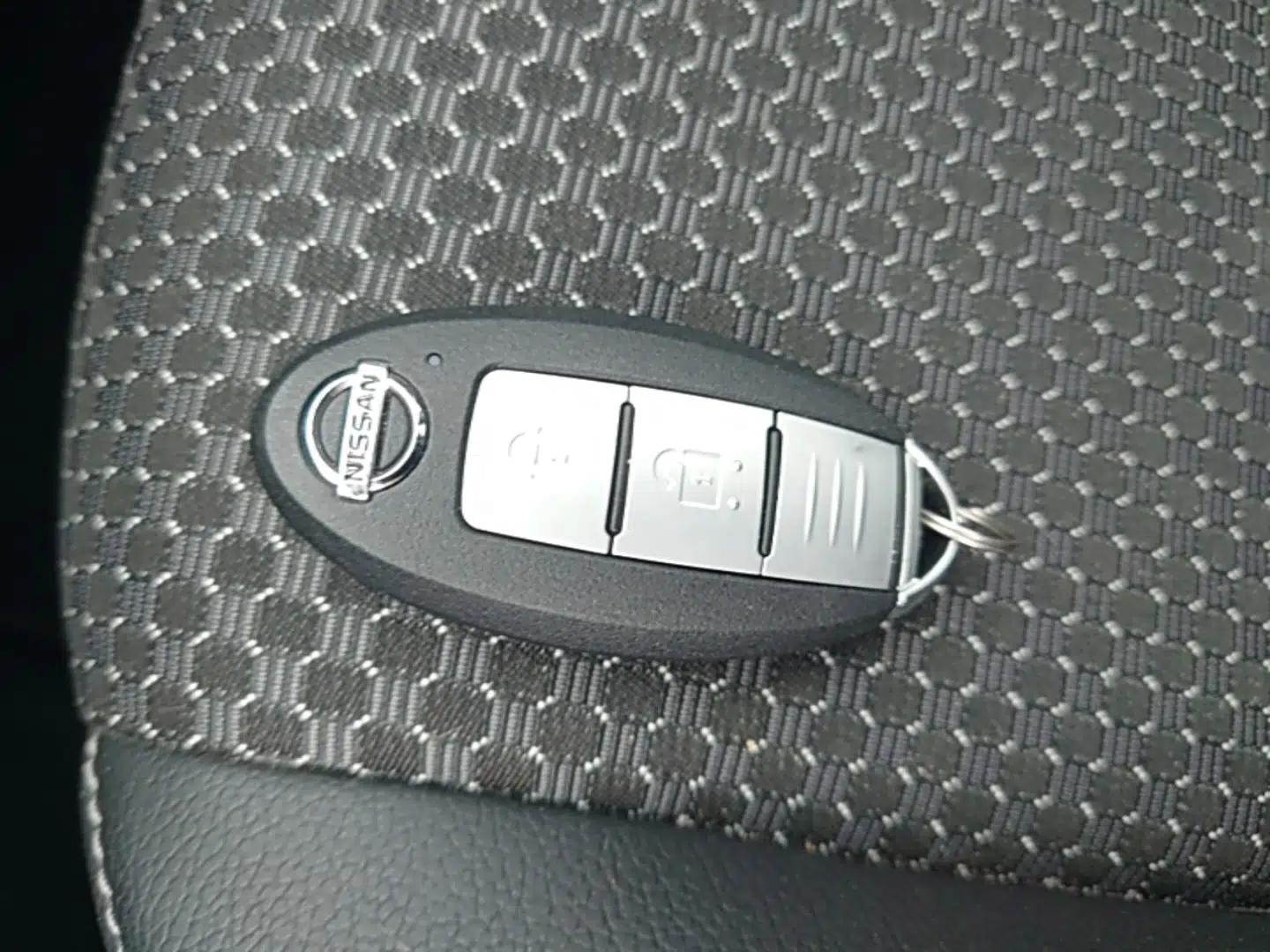 Nissan Kicks 2017 1.5L CVT Smart Drive Edition — миниатюра 12