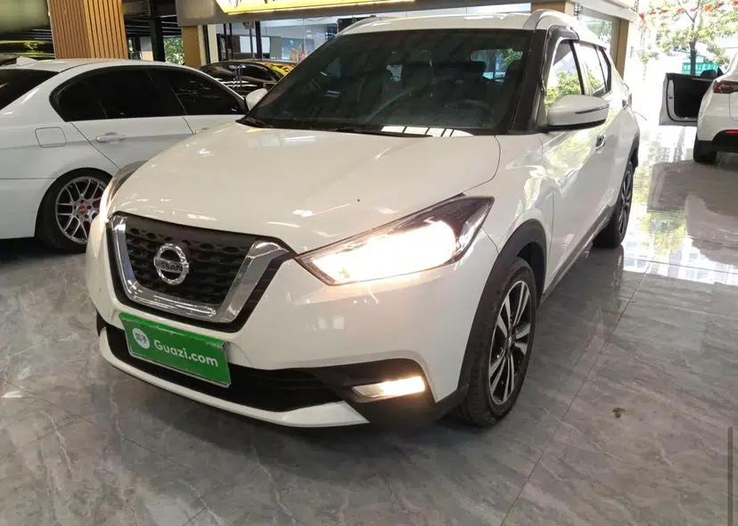 Nissan Kicks 2019 1.5L CVT Smart Connect Luxury Edition — миниатюра 1