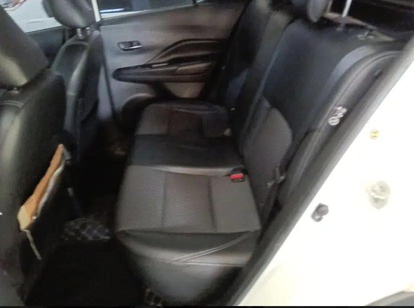 Nissan Kicks 2019 1.5L CVT Smart Connect Luxury Edition — миниатюра 12