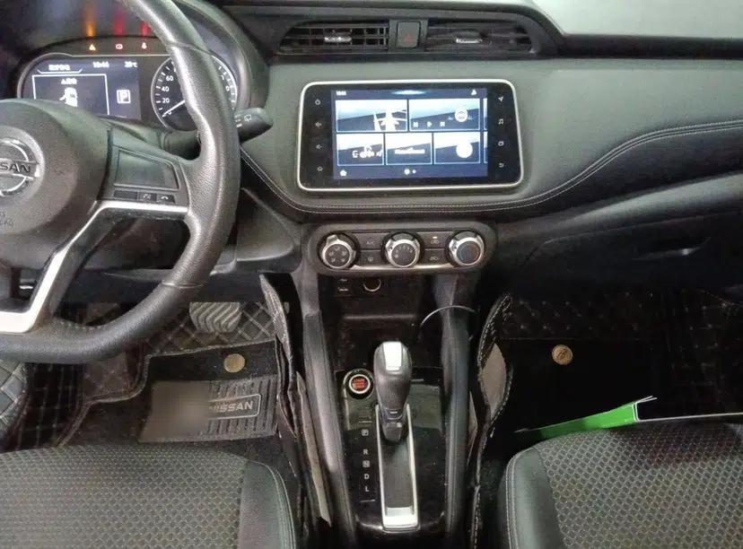 Nissan Kicks 2019 1.5L CVT Smart Connect Luxury Edition — миниатюра 9