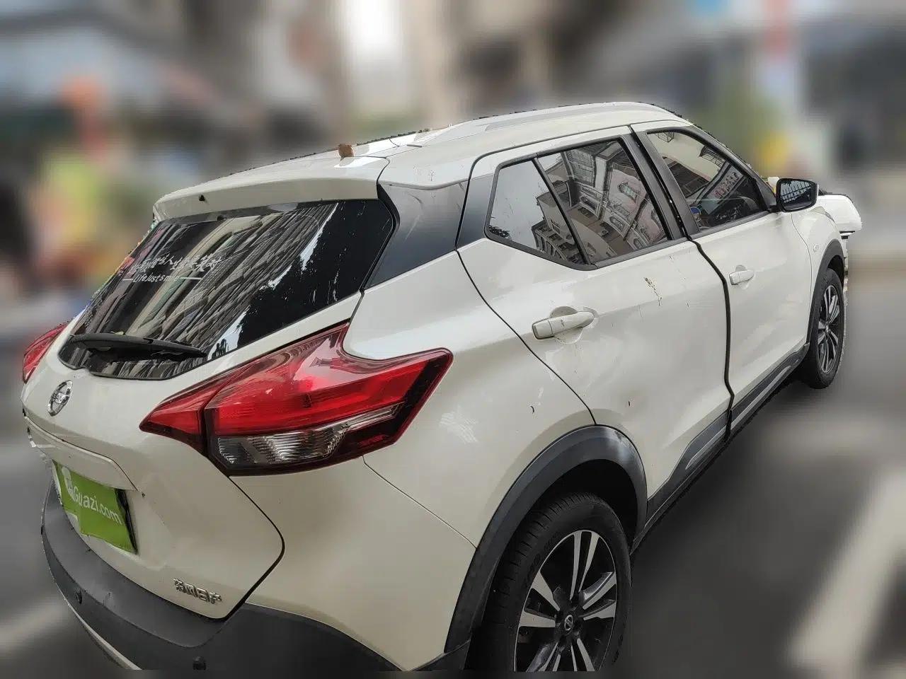 Nissan Kicks 2020 1.5L XL CVT Cool Enjoyment Edition — миниатюра 6