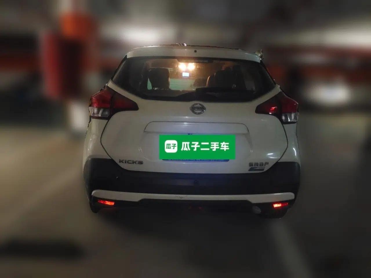 Nissan Kicks 2017 1.5L CVT Cool Enjoy Edition — миниатюра 5